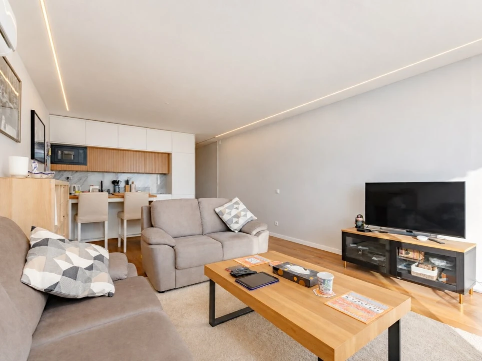 Apartamento T2 para Venda em Quarteira Foto 7