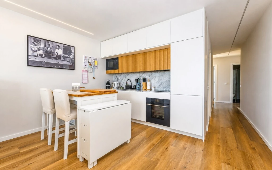 Apartamento T2 para Venda em Quarteira Foto 5