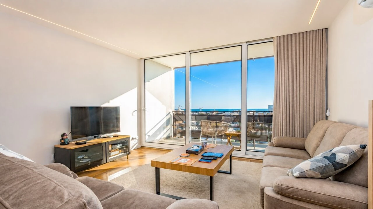 Apartamento T2 para Venda em Quarteira Foto 9