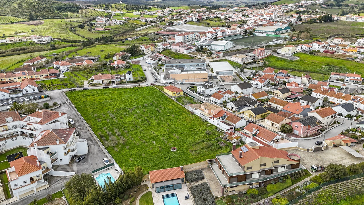 Terreno para Venda em Azueira e Sobral da Abelheira Foto 1