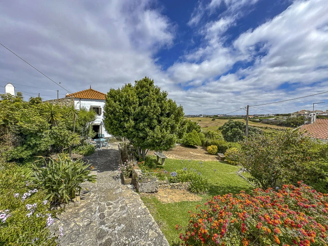 Moradia T2 para Venda em Carvoeira Foto 4