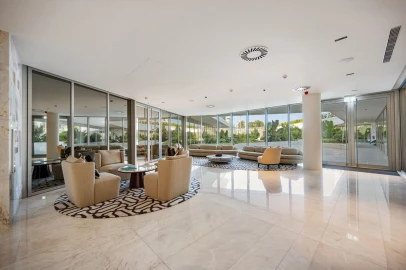 Apartamento T3 para Venda em Campolide