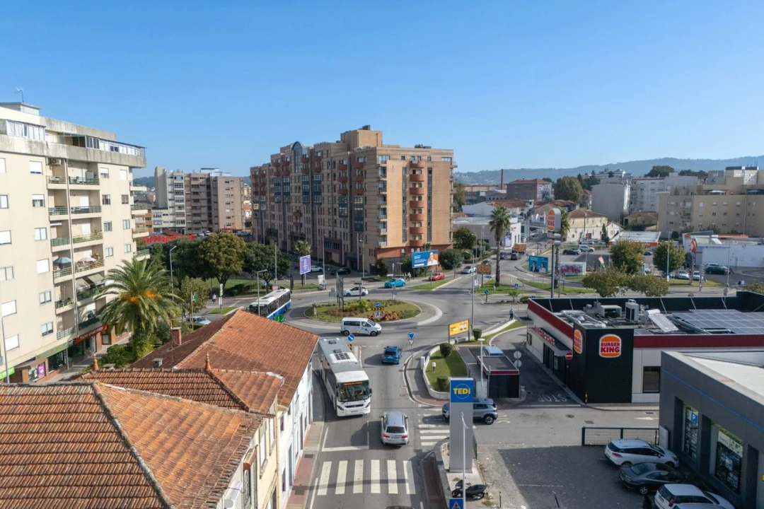 Prédio para Venda em Rio Tinto Foto 12