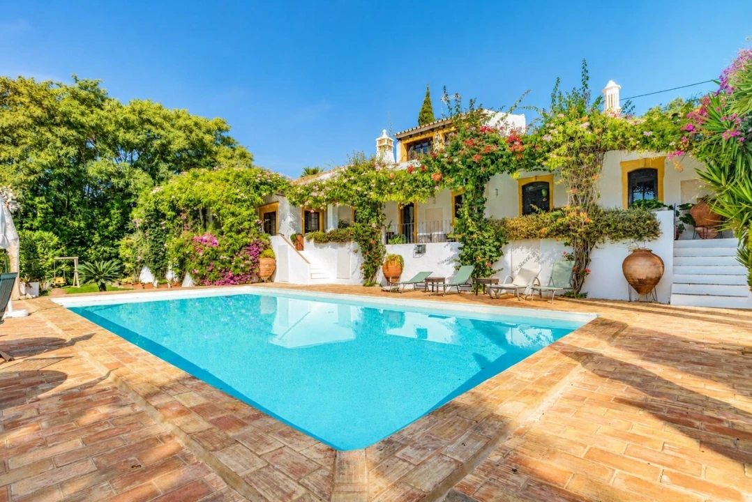 Moradia T7 para Venda em Boliqueime Foto 1