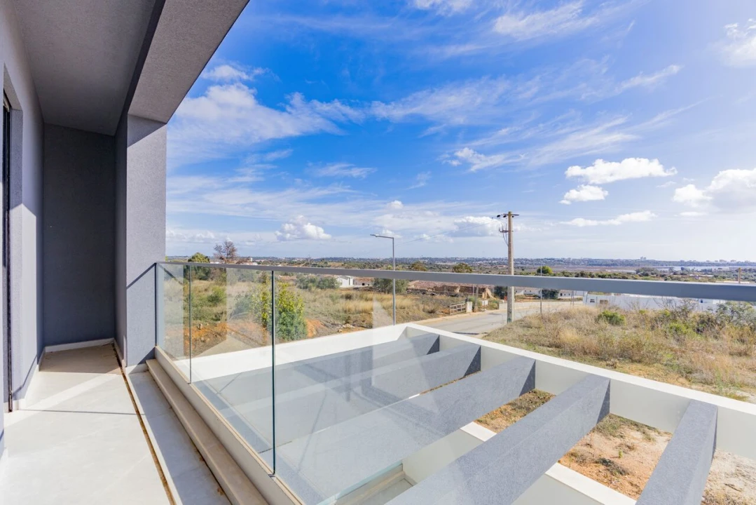 Moradia T3 para Venda em Mexilhoeira Grande Foto 8