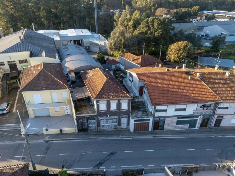 Prédio para Venda em Milheiros Foto 10