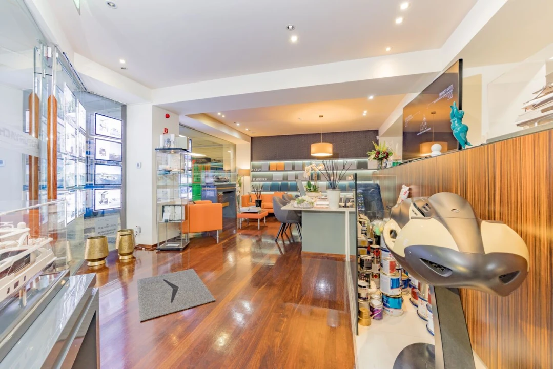 Loja para Venda em Quarteira Foto 13