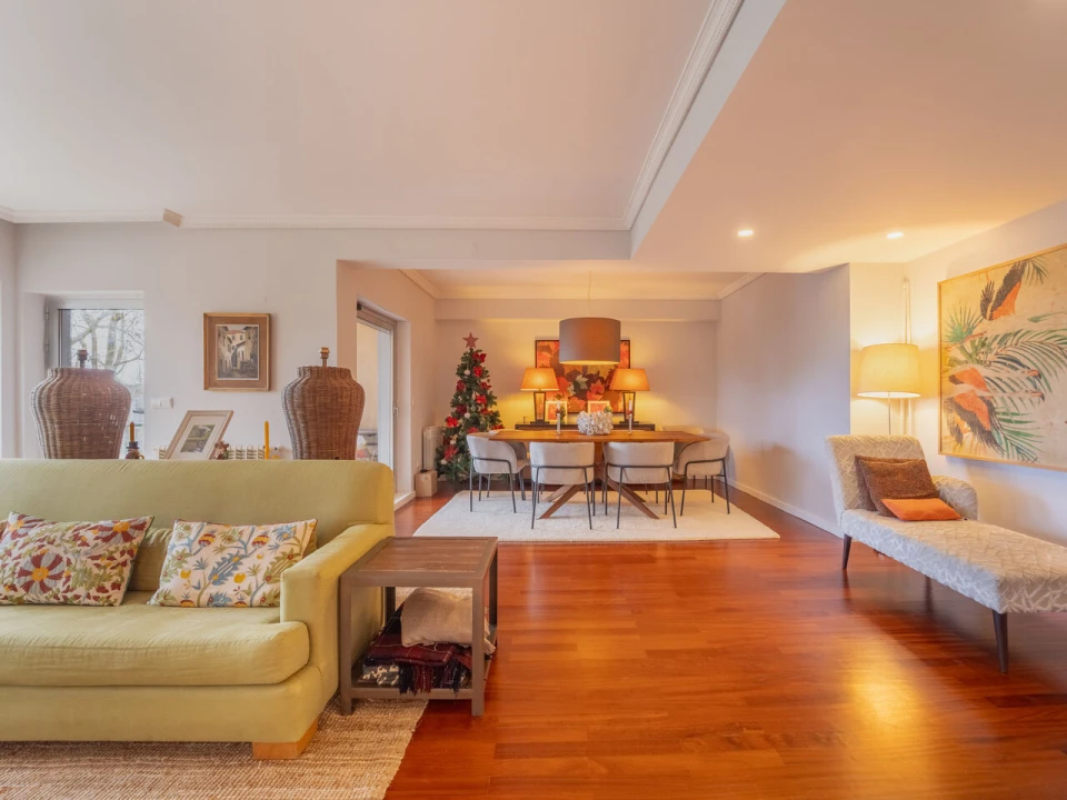 Apartamento T3 para Venda em Aldoar, Foz do Douro e Nevogilde Foto 3