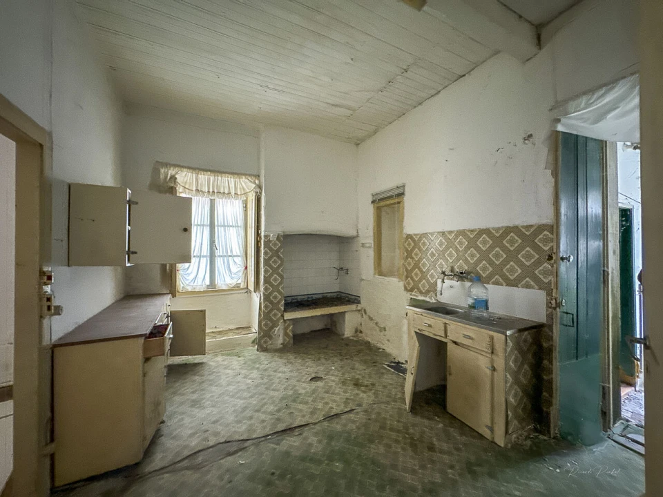 Prédio para Venda em Colares Foto 3