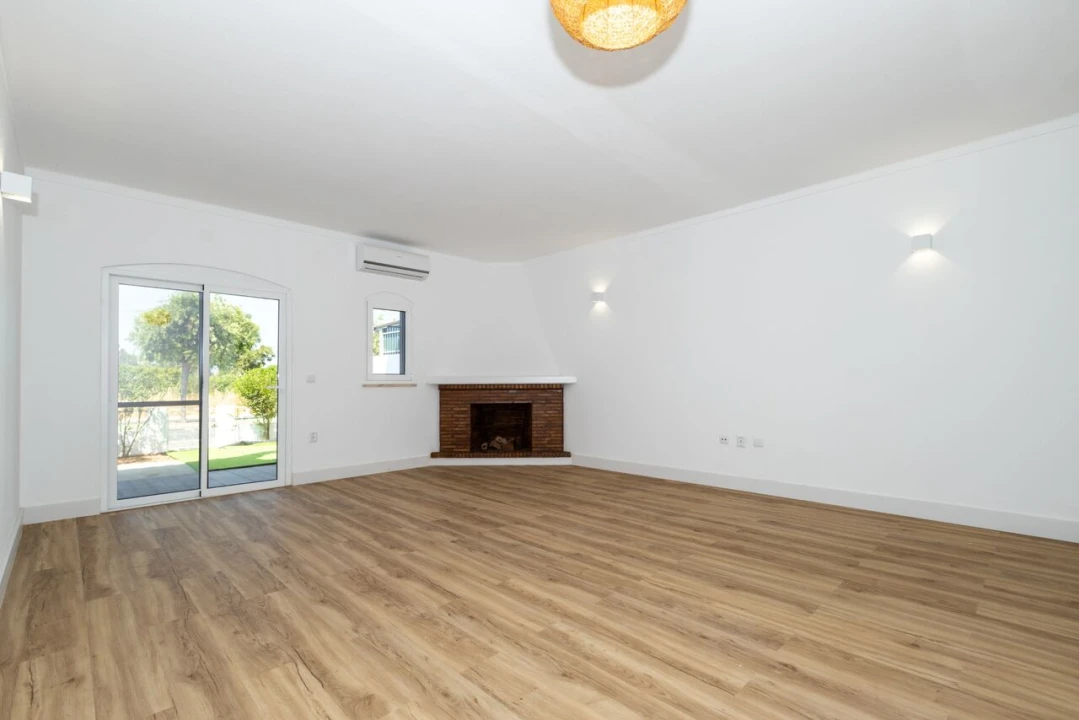 Moradia T3 para Venda em Altura Foto 3