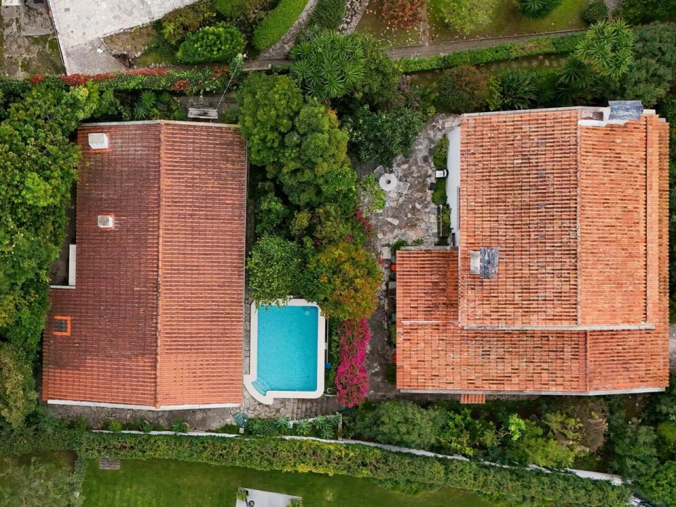Terreno para Venda em Oeiras e São Julião da Barra, Paço de Arcos e Caxias Foto 1