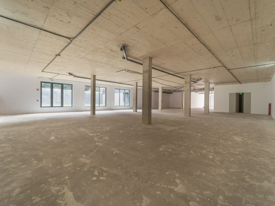 Loja para Venda em São Mamede de Infesta e Senhora da Hora Foto 15