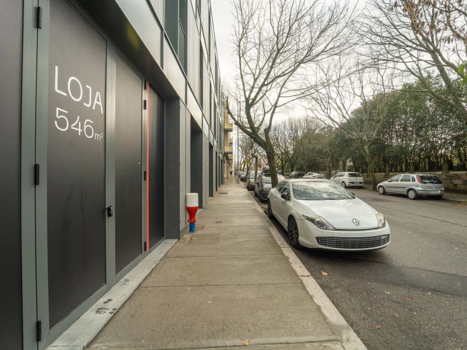 Loja para Venda em São Mamede de Infesta e Senhora da Hora Foto 26