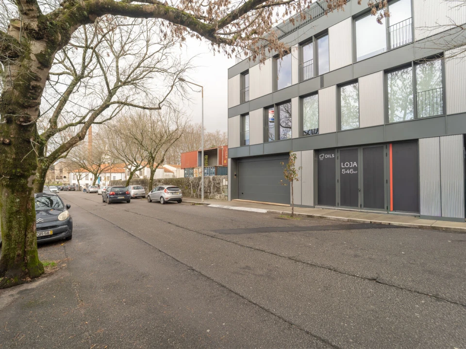 Loja para Venda em São Mamede de Infesta e Senhora da Hora Foto 28