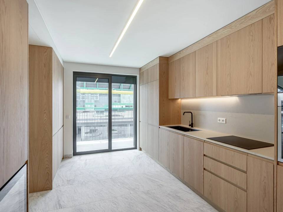 Apartamento T4 para Venda em Alvalade Foto 15