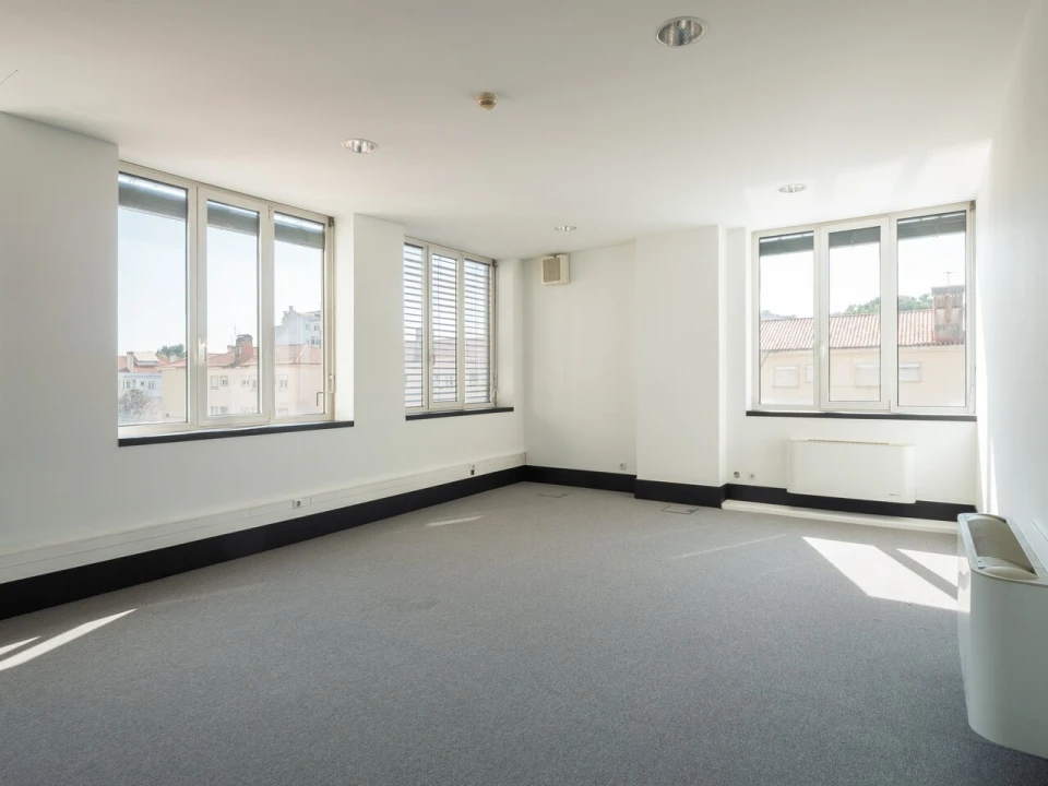 Escritório para Arrendamento em Alvalade Foto 8