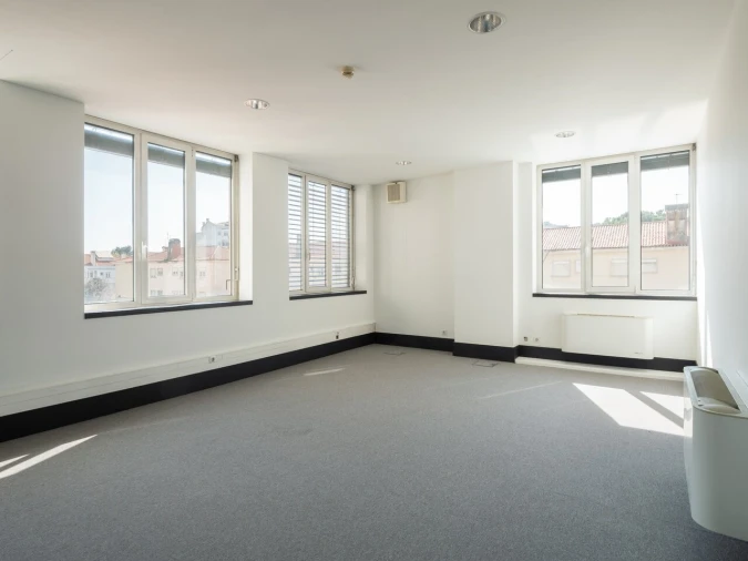 Escritório para Arrendamento em Alvalade Foto 8