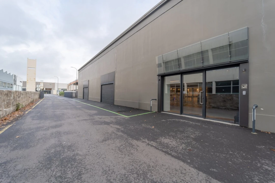 Escritório para Arrendamento em Ramalde Foto 1