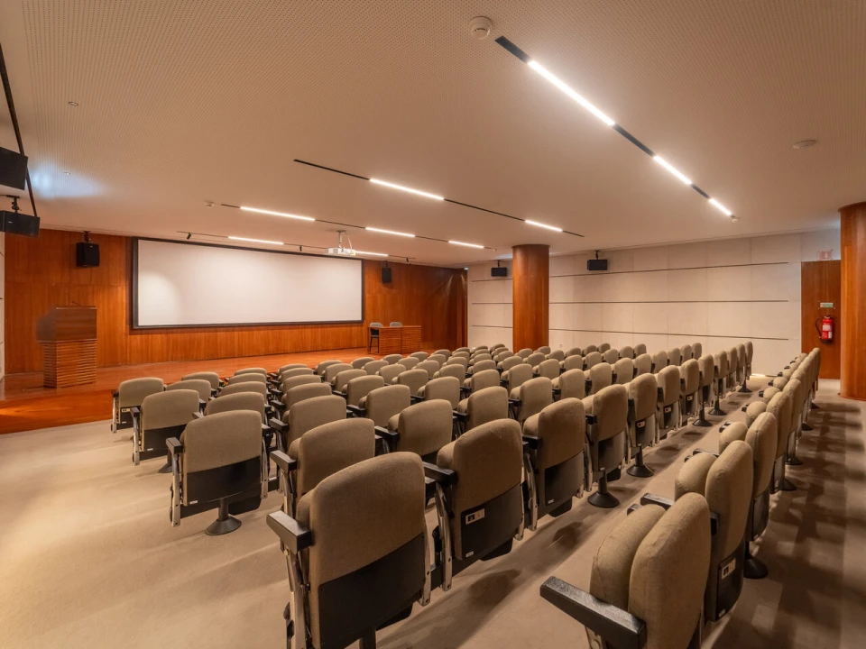 Escritório para Arrendamento em Aldoar, Foz do Douro e Nevogilde Foto 21