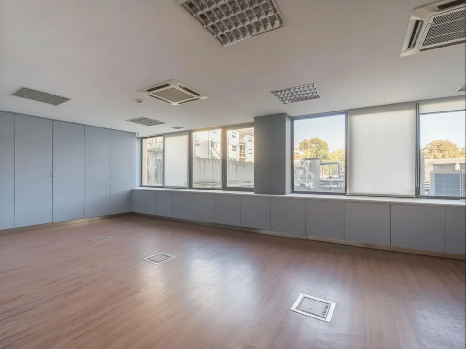 Escritório para Arrendamento em Lordelo do Ouro e Massarelos Foto 8