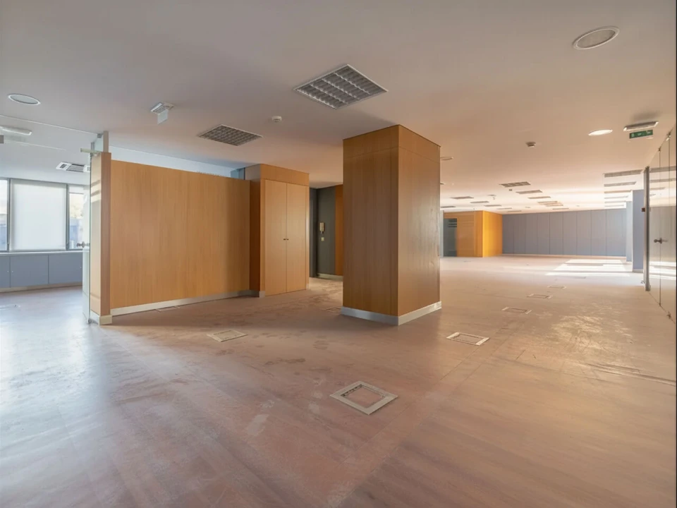 Escritório para Arrendamento em Lordelo do Ouro e Massarelos Foto 12