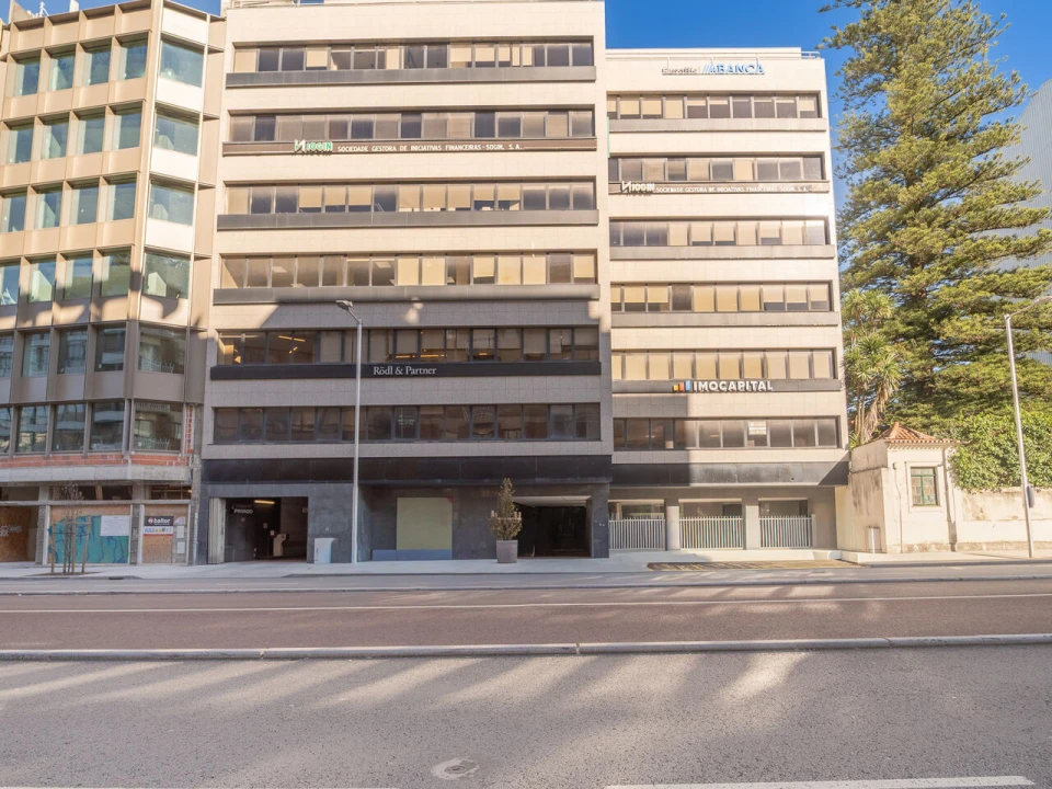 Escritório para Arrendamento em Lordelo do Ouro e Massarelos Foto 22