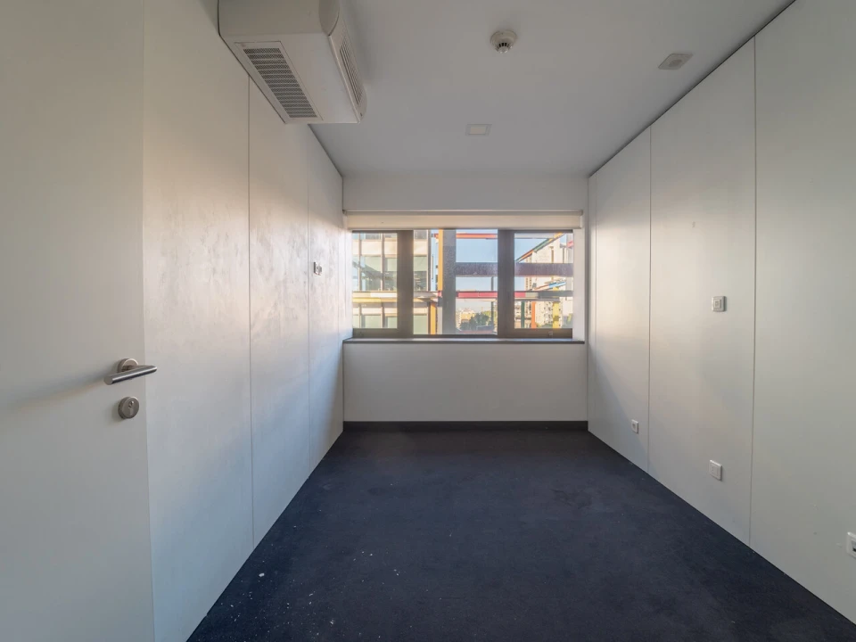 Escritório para Arrendamento em Ramalde Foto 7