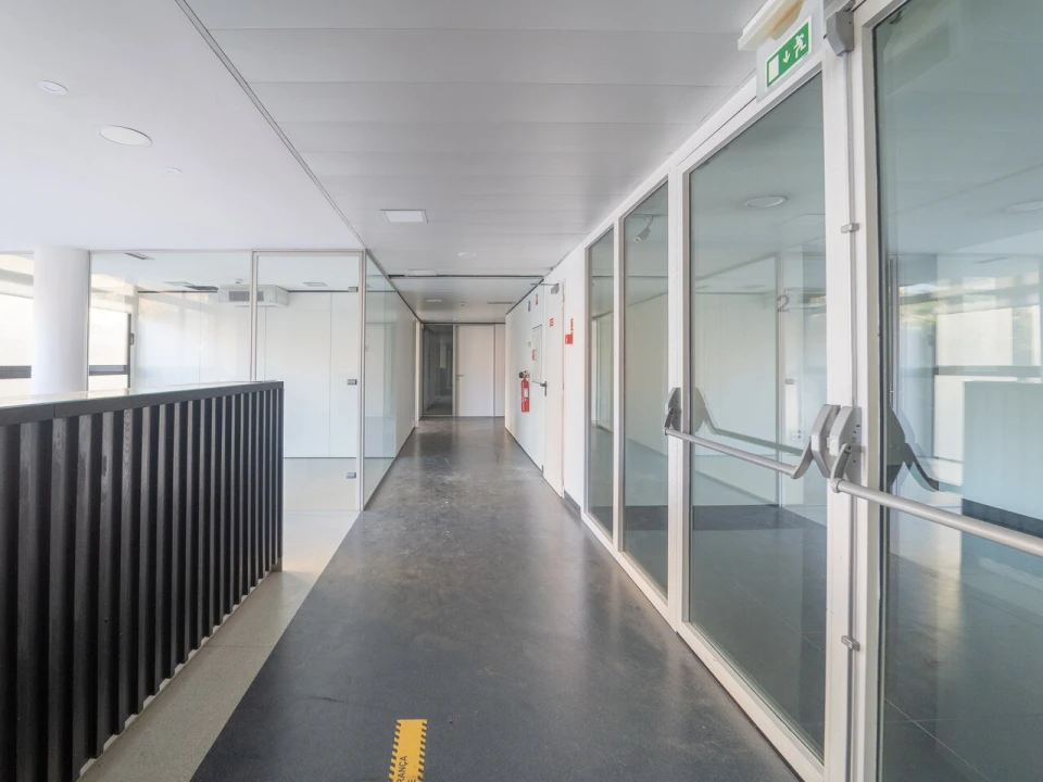 Escritório para Arrendamento em Ramalde Foto 9