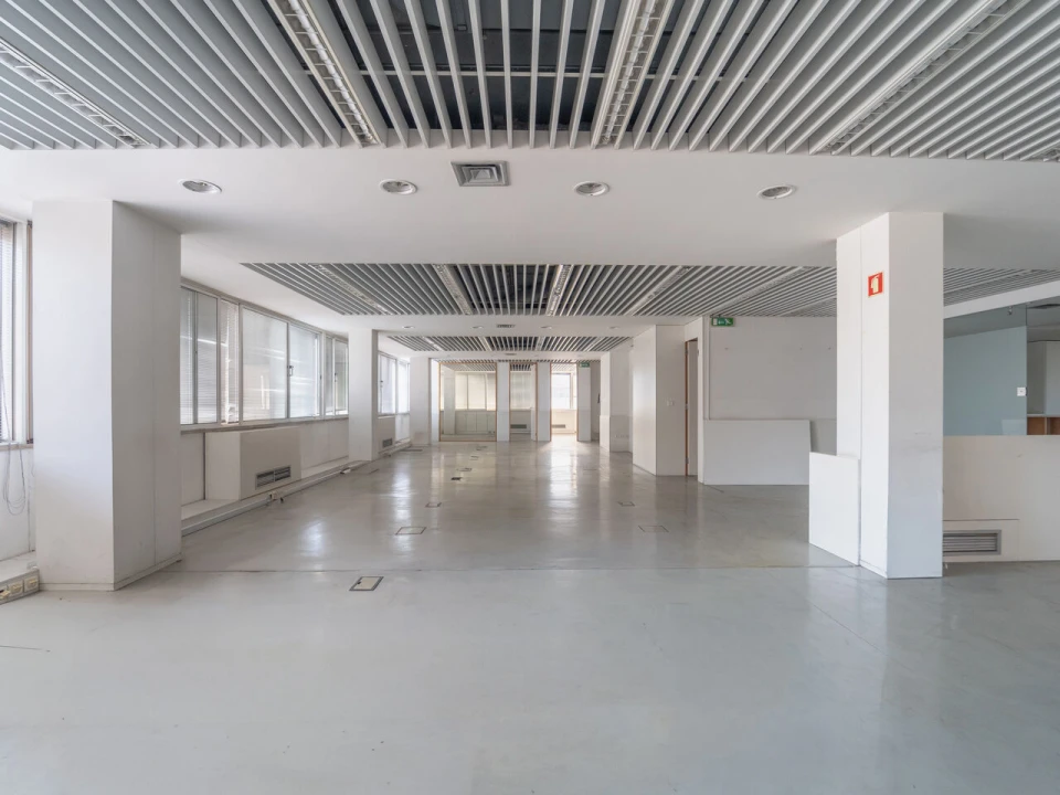 Escritório para Arrendamento em Ramalde Foto 2