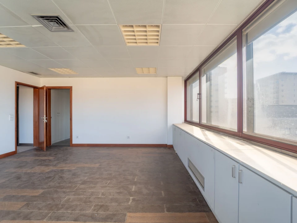 Escritório para Arrendamento em Ramalde Foto 7