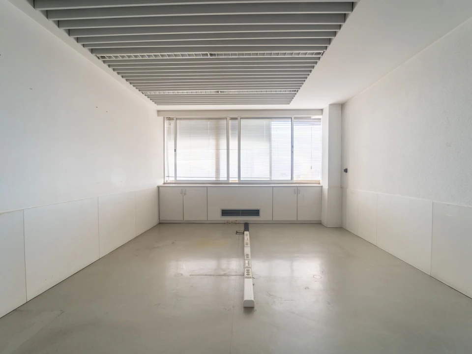 Escritório para Arrendamento em Ramalde Foto 9