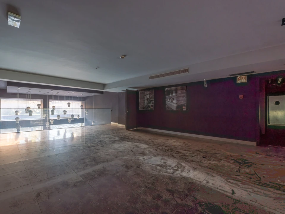 Loja para Arrendamento em Ramalde Foto 8