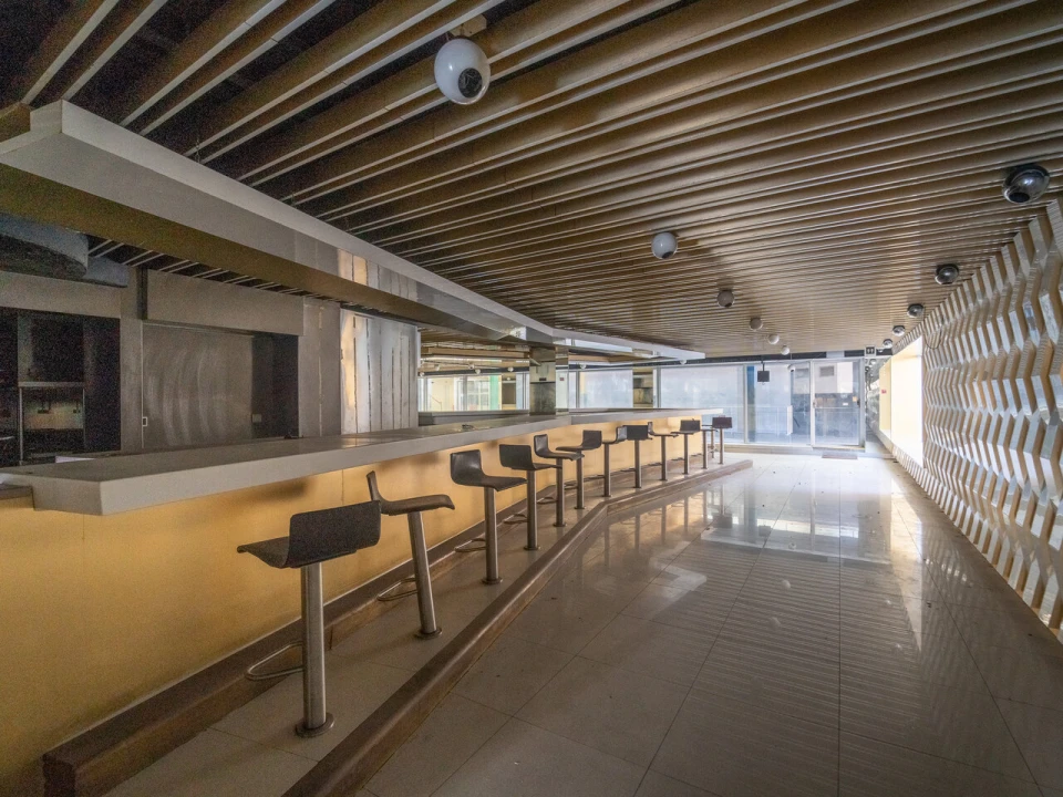 Loja para Arrendamento em Ramalde Foto 22