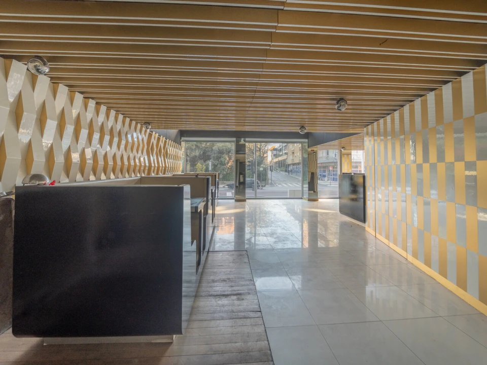 Loja para Arrendamento em Ramalde Foto 23