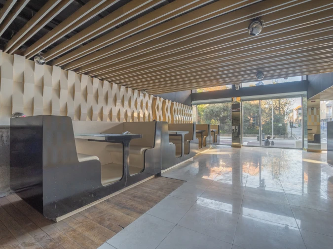 Loja para Arrendamento em Ramalde Foto 5