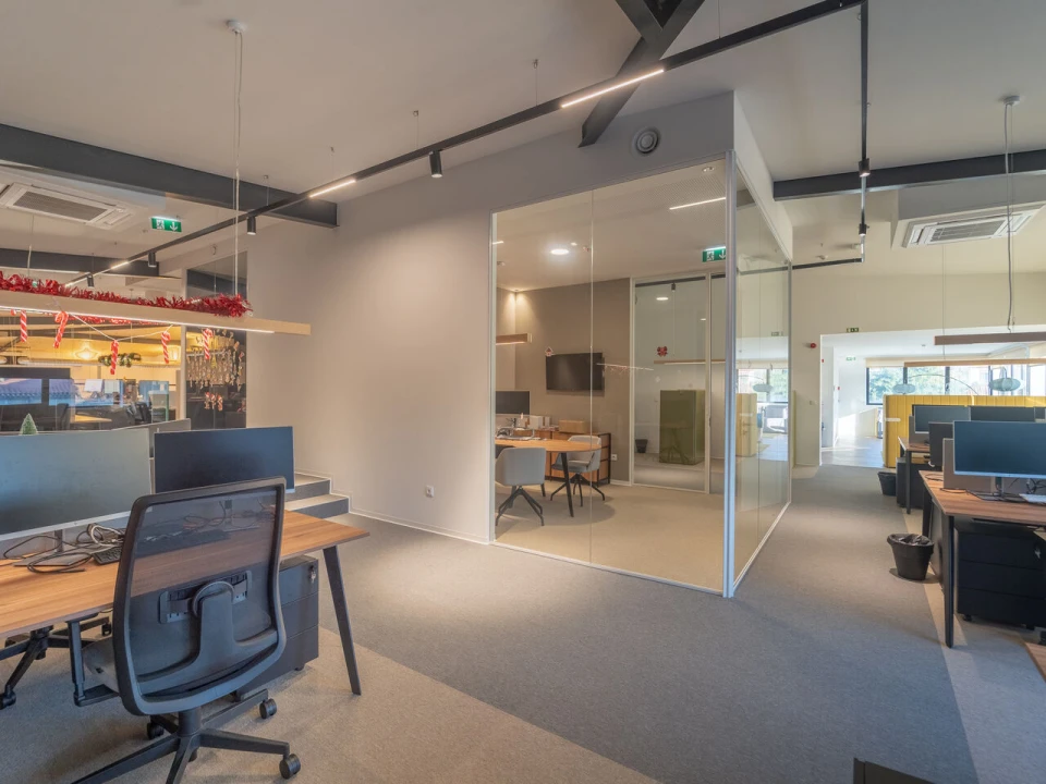 Escritório para Arrendamento em Cidade da Maia Foto 4