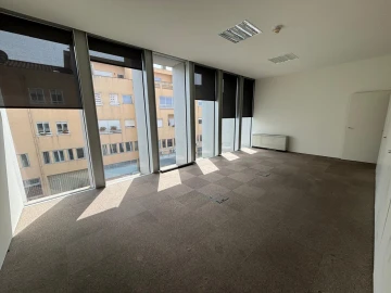 Escritório para Arrendamento em Lordelo do Ouro e Massarelos