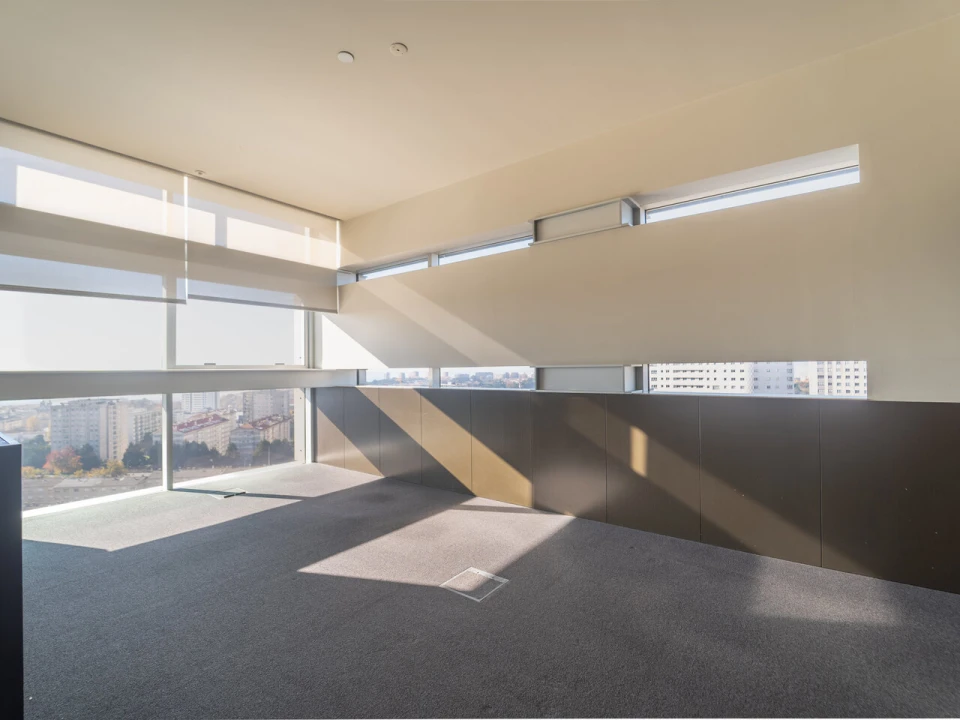 Escritório para Arrendamento em Lordelo do Ouro e Massarelos Foto 4