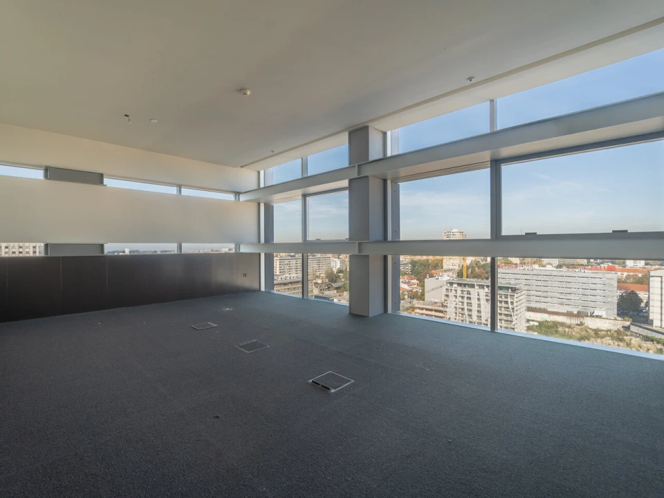 Escritório para Arrendamento em Lordelo do Ouro e Massarelos Foto 2