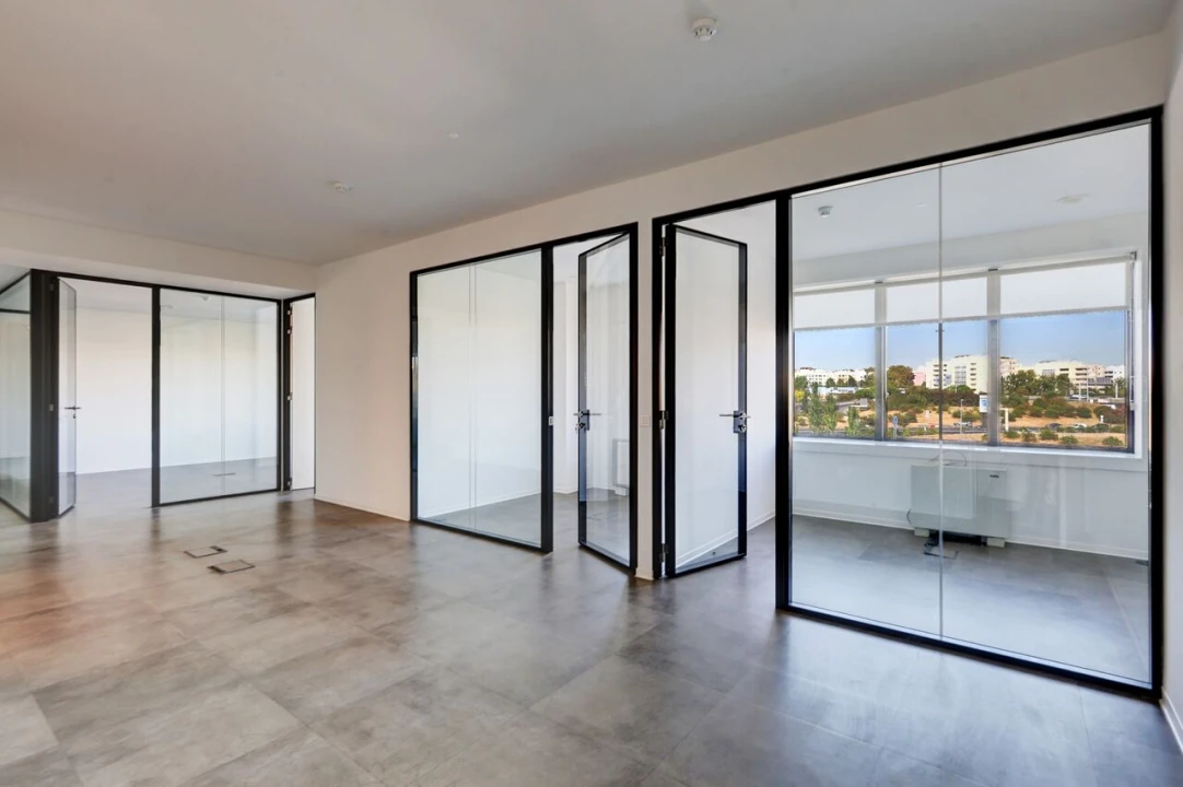 Escritório para Arrendamento em São Domingos de Benfica Foto 21