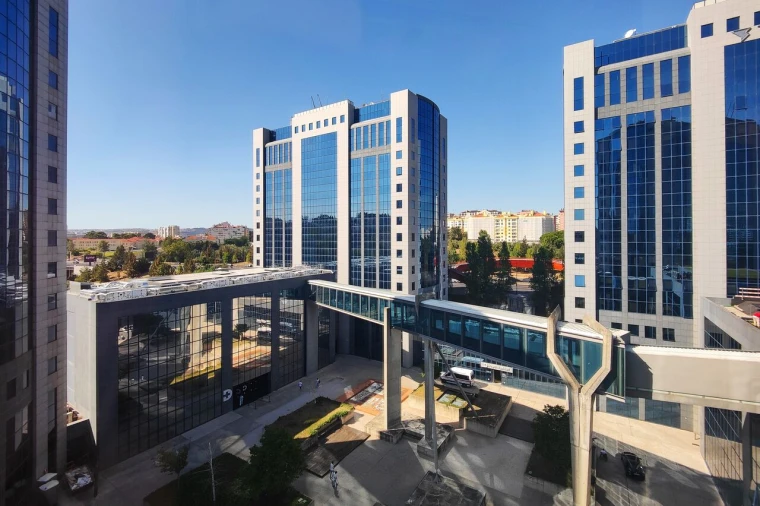 Escritório para Arrendamento em São Domingos de Benfica Foto 31