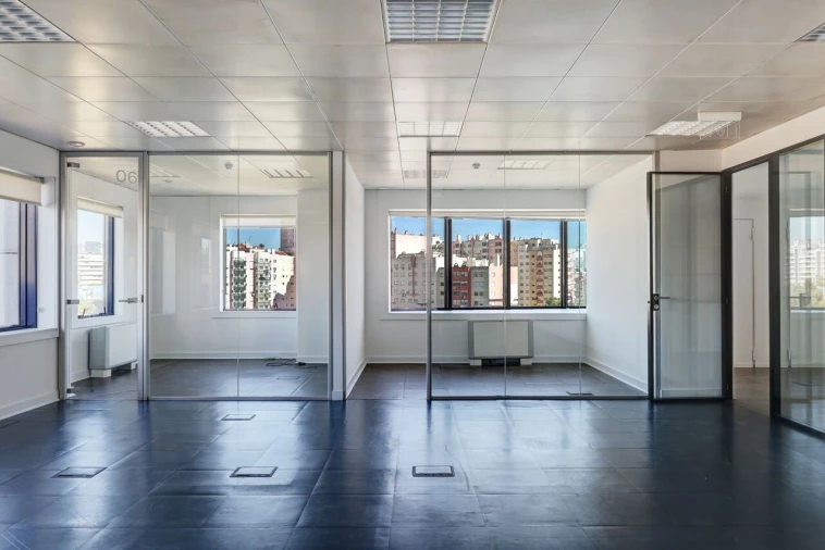 Escritório para Arrendamento em São Domingos de Benfica Foto 13