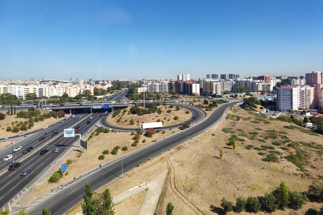 Escritório para Arrendamento em São Domingos de Benfica Foto 23