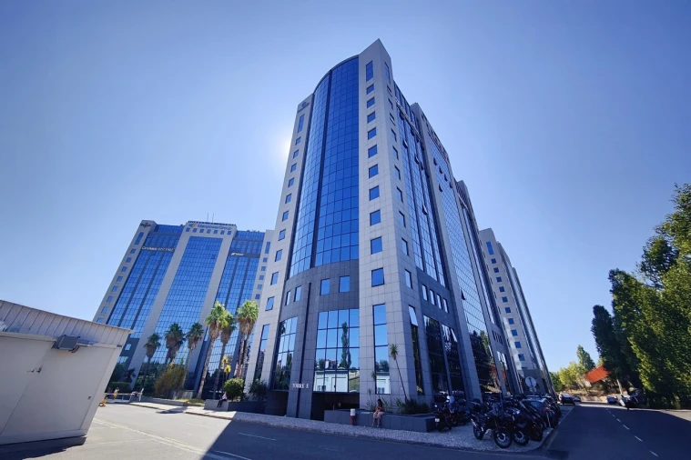 Escritório para Arrendamento em São Domingos de Benfica Foto 21