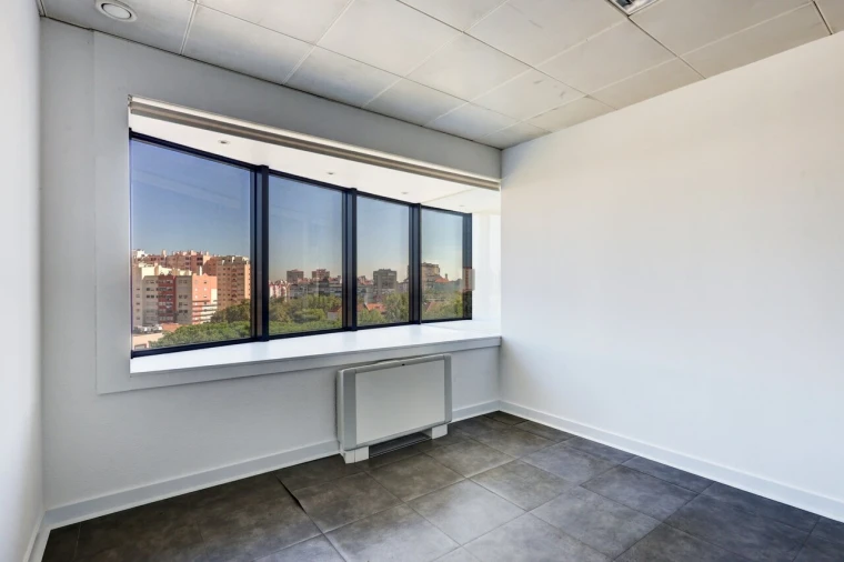 Escritório para Arrendamento em São Domingos de Benfica Foto 13