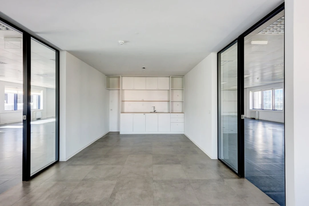 Escritório para Arrendamento em São Domingos de Benfica Foto 18