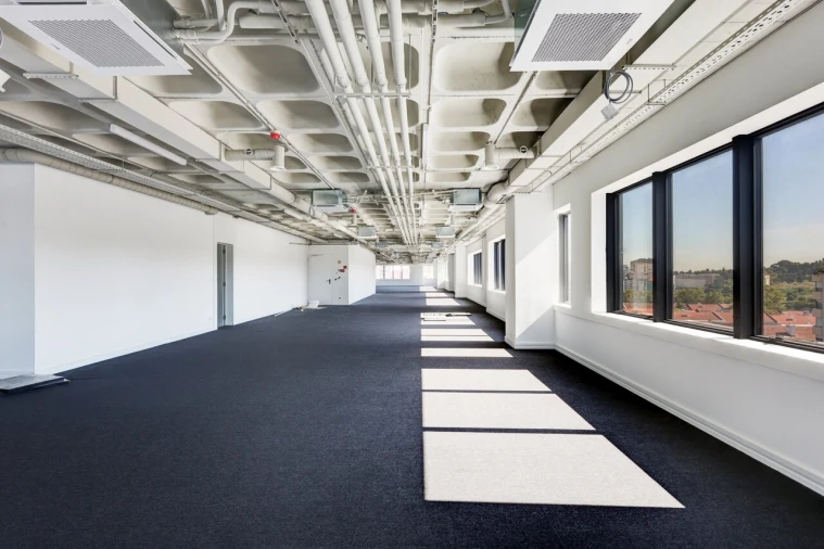 Escritório para Arrendamento em São Domingos de Benfica Foto 11