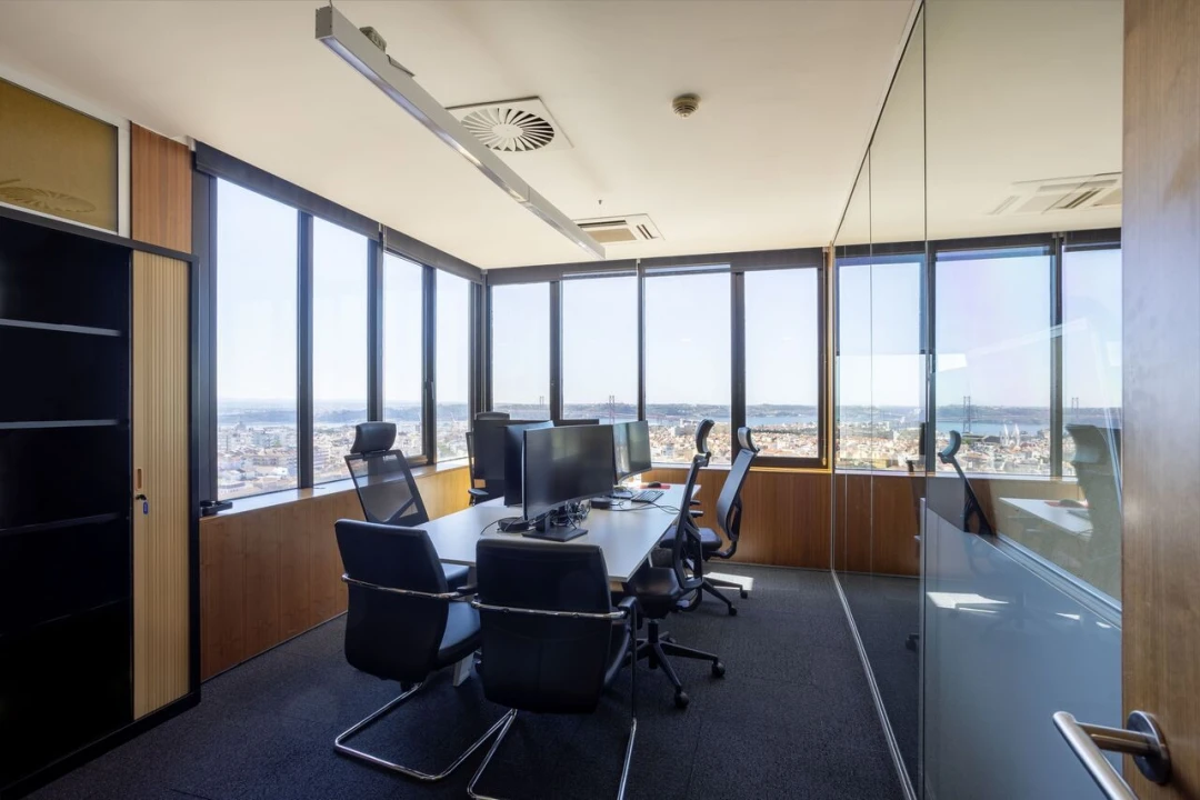 Escritório para Arrendamento em Campo de Ourique Foto 7