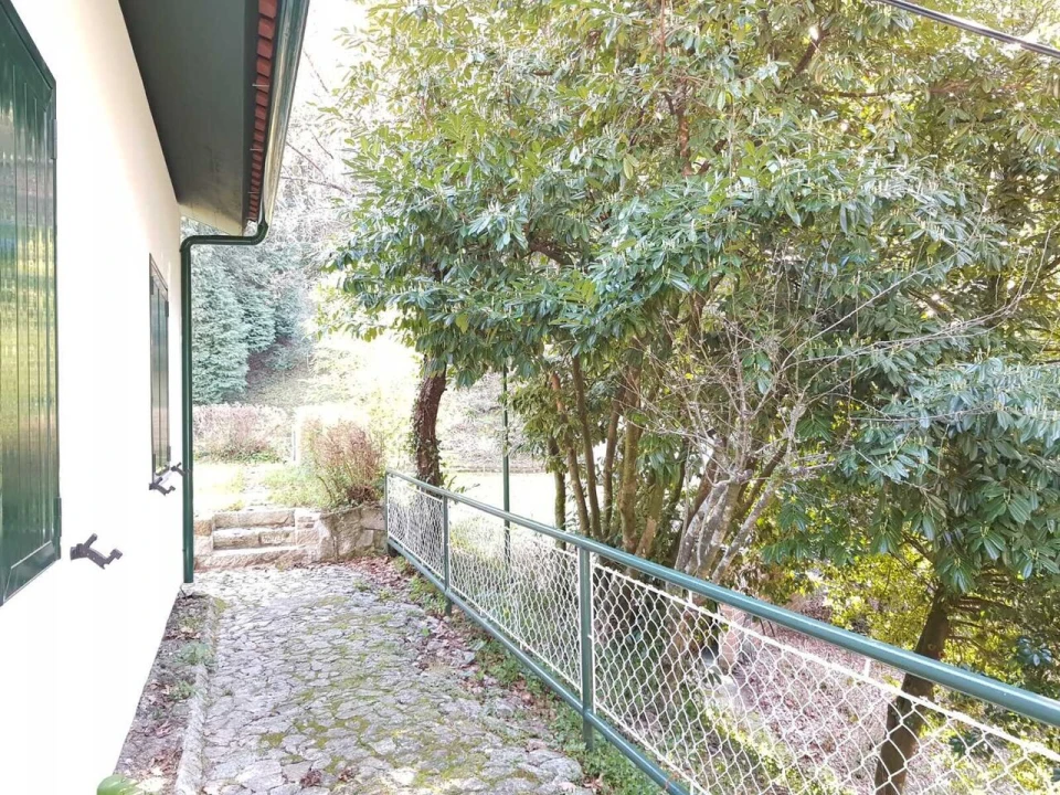 Moradia T2 para Venda em Salamonde Foto 14