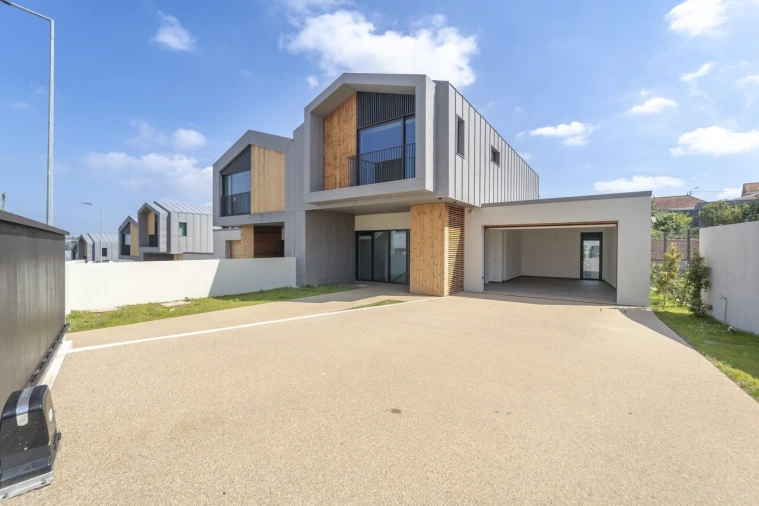 Moradia T4 para Venda em Canidelo Foto 24